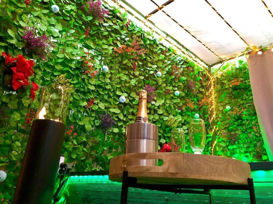 La Lover'S Jungle Pont-Sur-Yonne Экстерьер фото